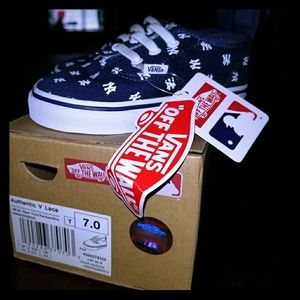 New York Yankee Vans